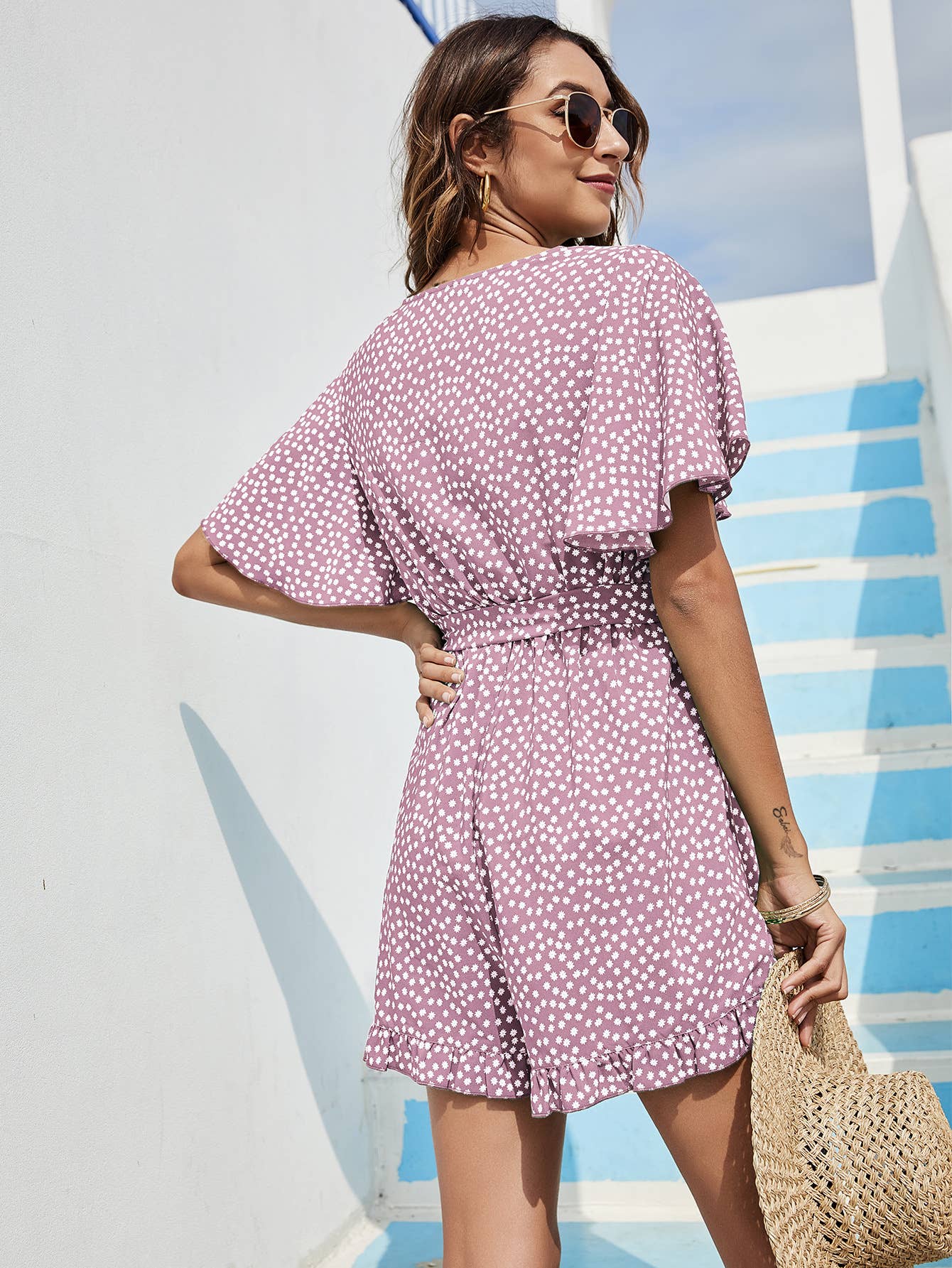 Temperament Deep V Lace-Up Waistline Romper