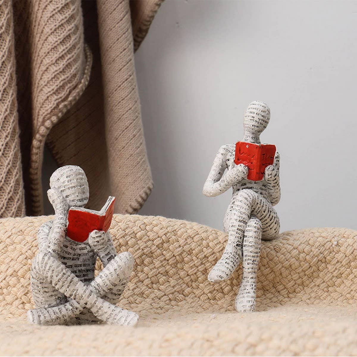 Reading Woman Resin Figurine For Home Decor_Cwmm9831