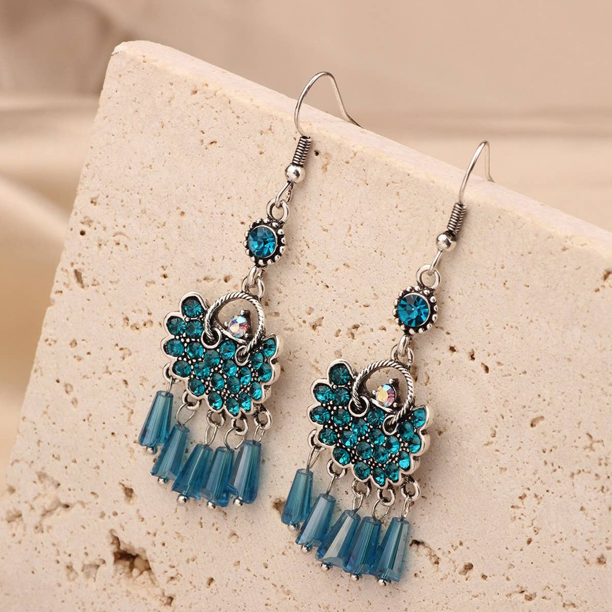 HIGH END ALL MATCH CRYSTAL TASSEL RETRO EARRINGS_CWAJE3996