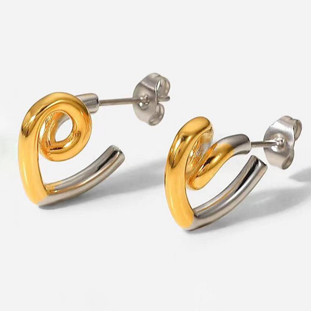 18K GOLD LOVE HEART EARRINGS FOR WOMEN_CWAJE0555