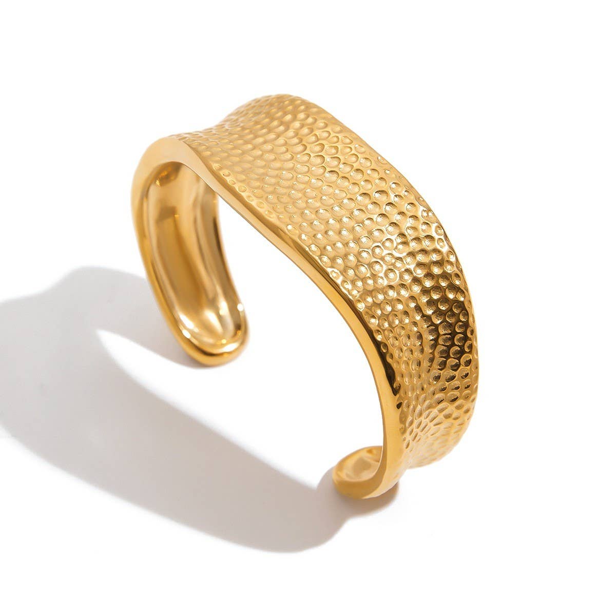 18K GOLD OPEN BANGLE LUXURY STAINLESS STEEL_CWAJE4668