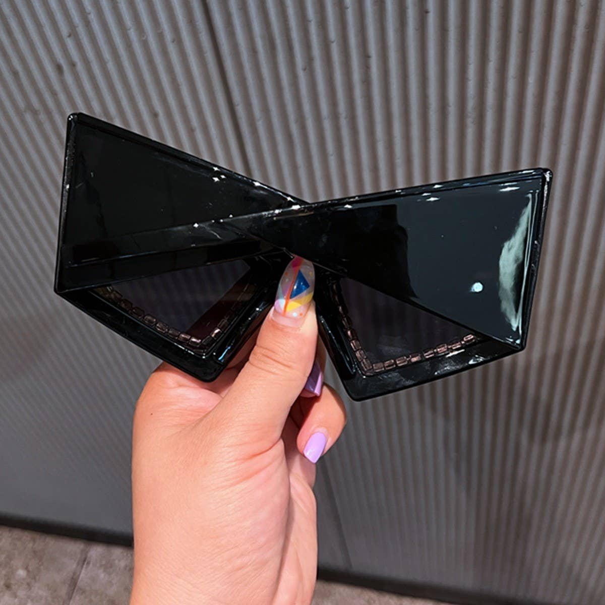 LARGE FRAME CAT EYE DIAMOND SUNGLASSES_CWASG0829