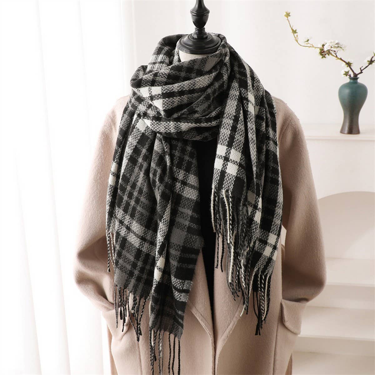 PLAID CASHMERE LIKE SCARF WITH FRINGE FOR WINTER_CWASC1443