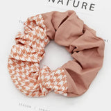 SILK SCRUNCHIES WOMEN HAIR TIES_CWAHA0149