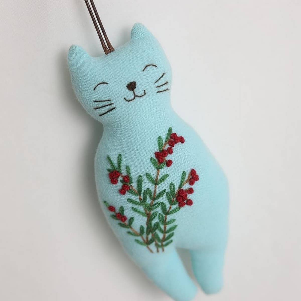 HAND EMBROIDERED RED BERRY CAT PLUSH CHARM_CWMM6021