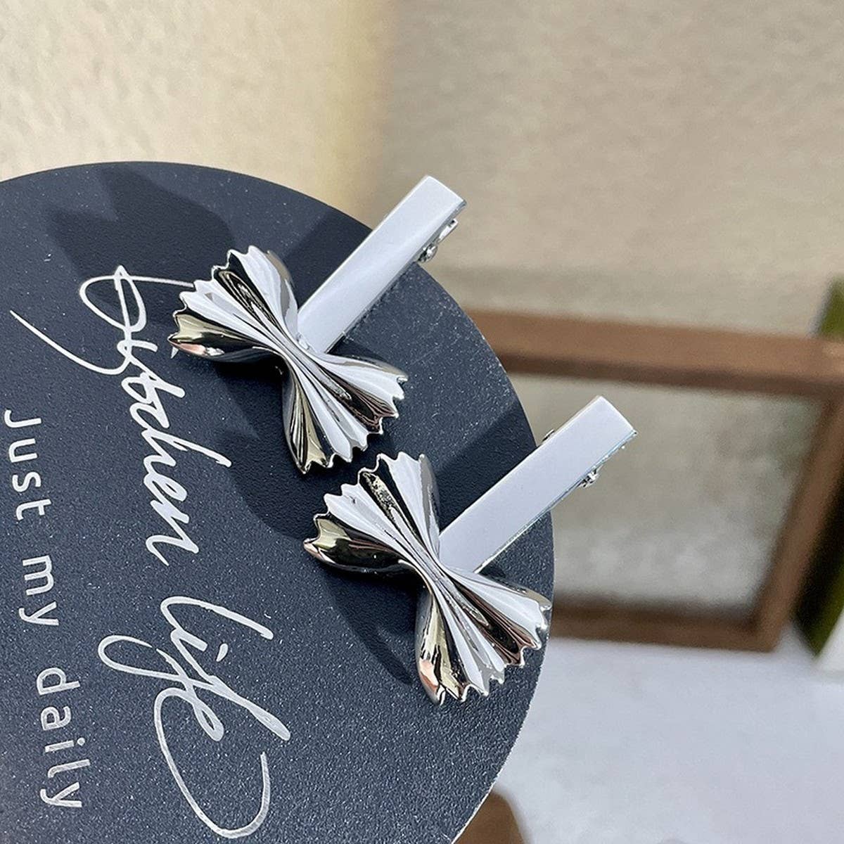 SILVER CHEESE HEART DONUT HAIRPIN DUCKBILL HAIRPIN_CWAHA4672