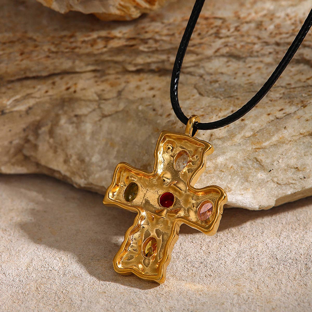COLORFUL FASHION CROSS NECKLACE_CWAJE1443