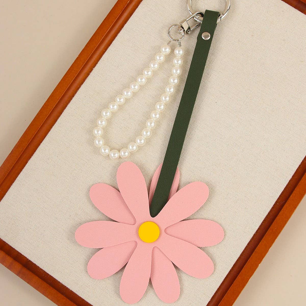 CUTE PU DAISY PEARL CHAIN FLOWER KEYCHAIN CHARM_CWMM7877