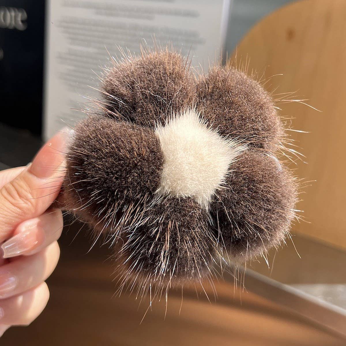 AUTUMN WINTER PLUSH HAIR CLAW FLORAL DUCKBILL CLIP_CWAHA3306