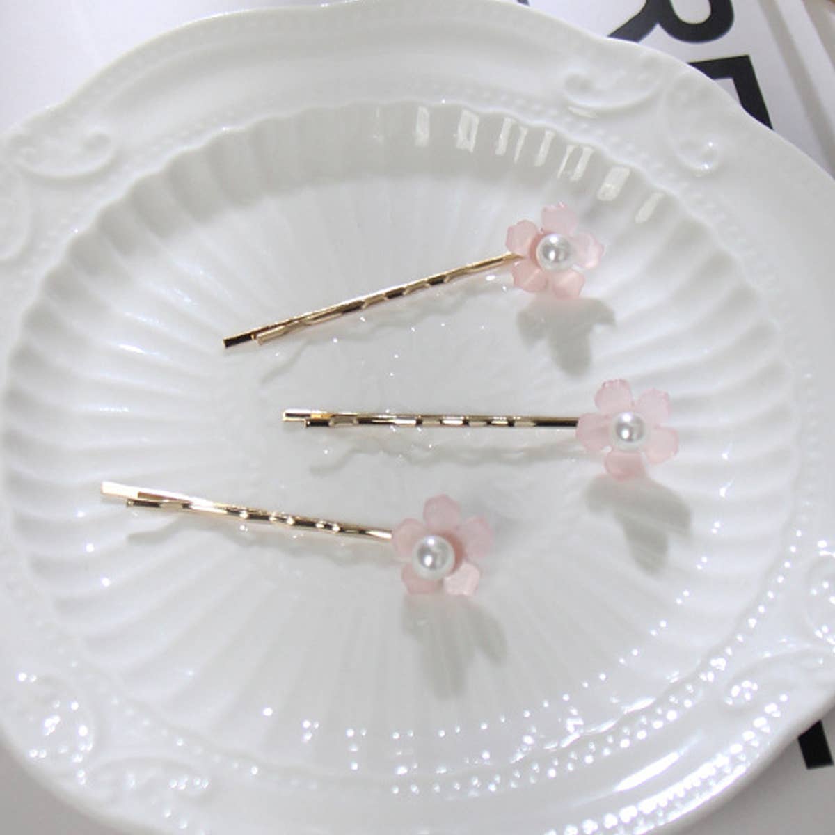 FASHIONABLE CHERRY BLOSSOM HAIR CLIP_CWAHA1231
