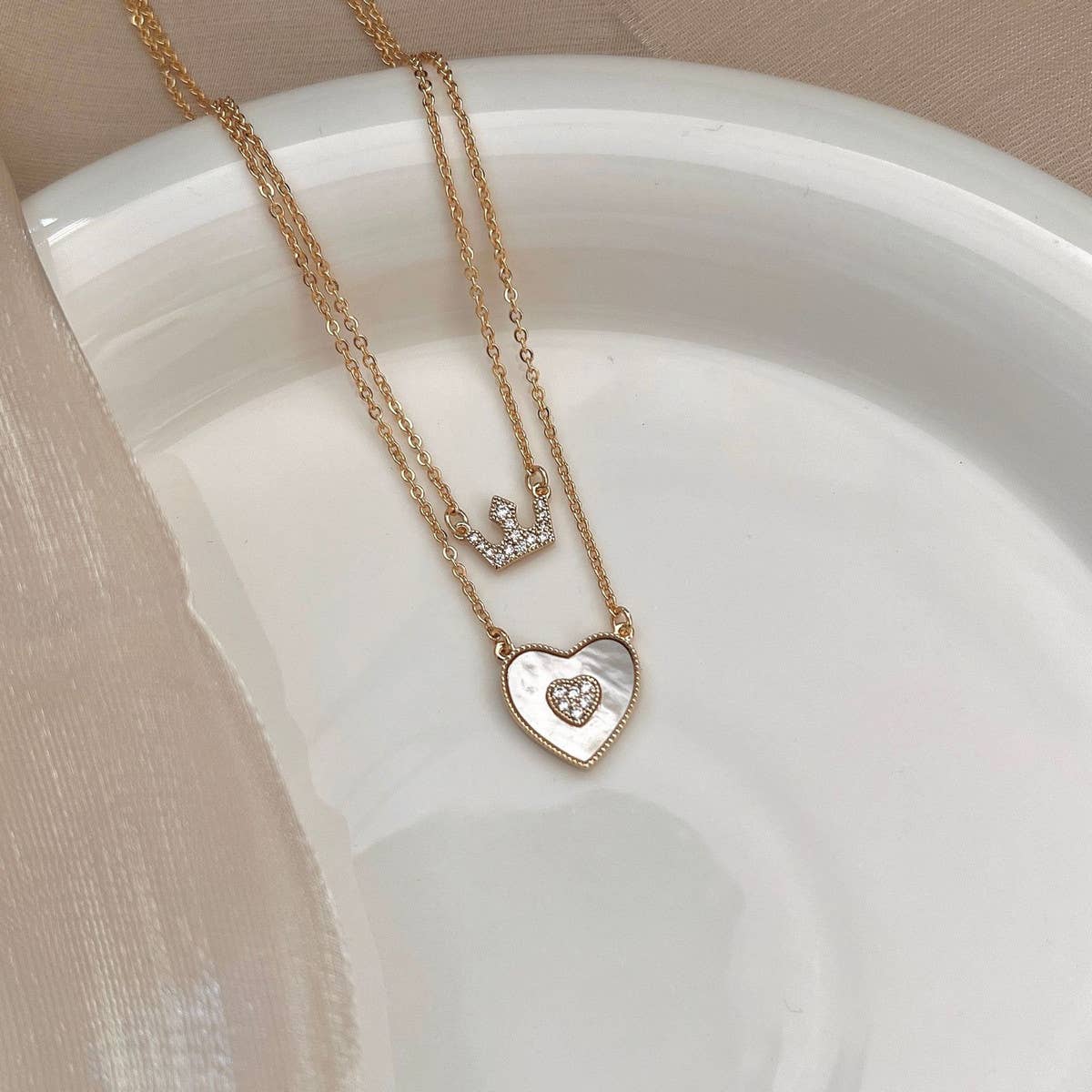 DOUBLE LAYER LOVE SHELL NECKLACE_CWAJE1258