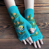 LONG WARM GLOVES WITH BIRD EMBROIDERY_CWMM1668
