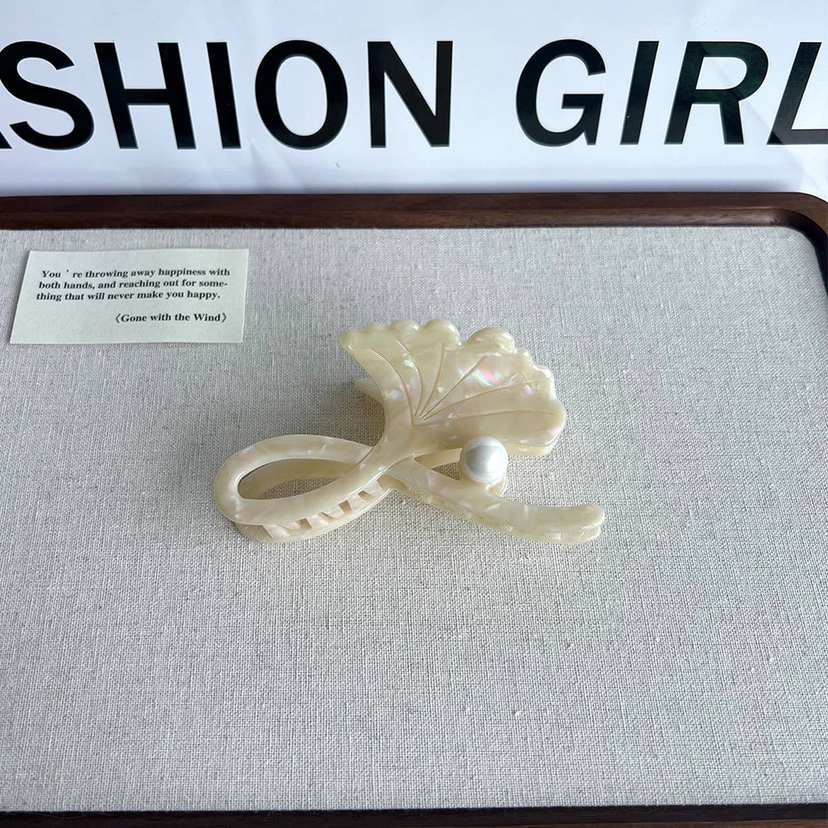 GINKGO LEAF PEARL ACETATE HAIR CLAW CLIP FOR WOMEN_CWAHA5785