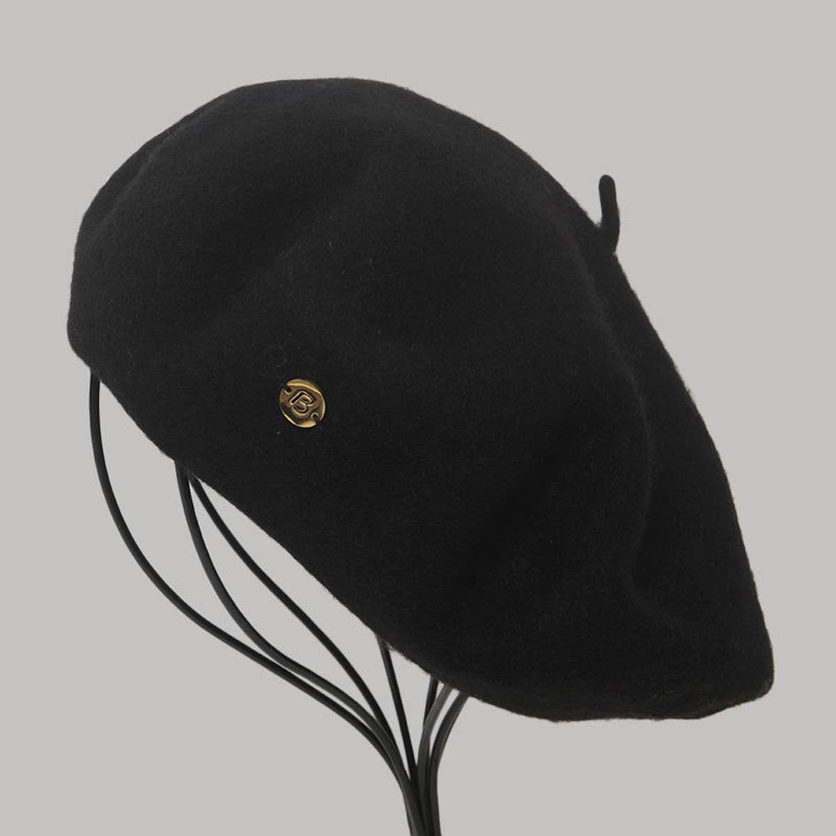 SIMPLE FRENCH BERET WITH LETTER B LOGO_CWAH1938