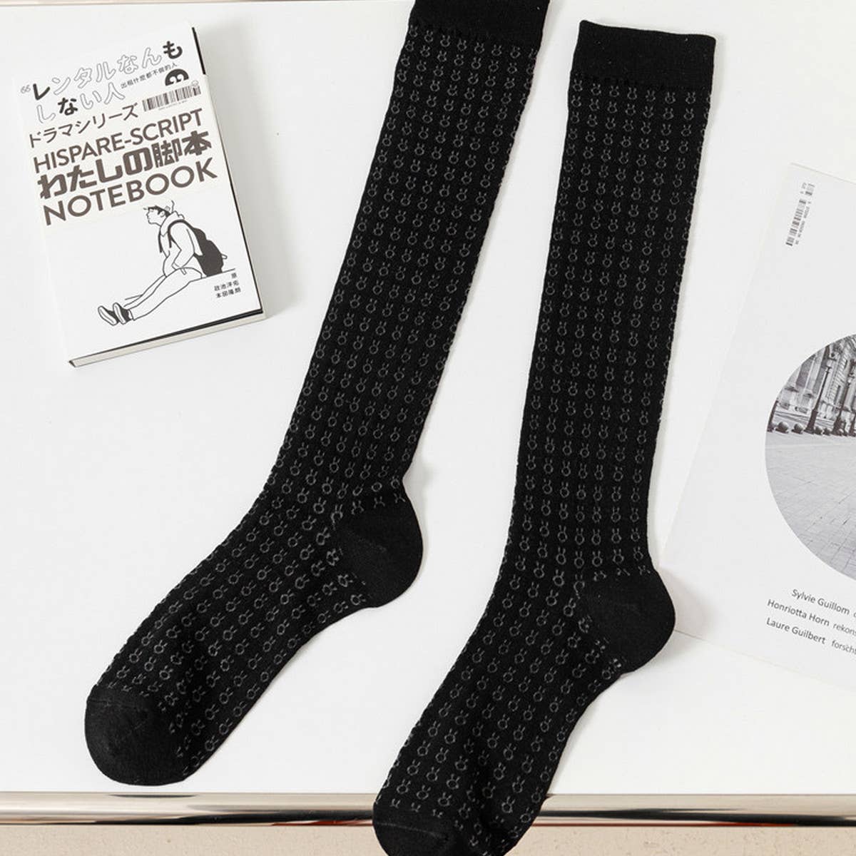 HOLLOW JACQUARD MIDDLE CALF SOCKS_CWMS0650