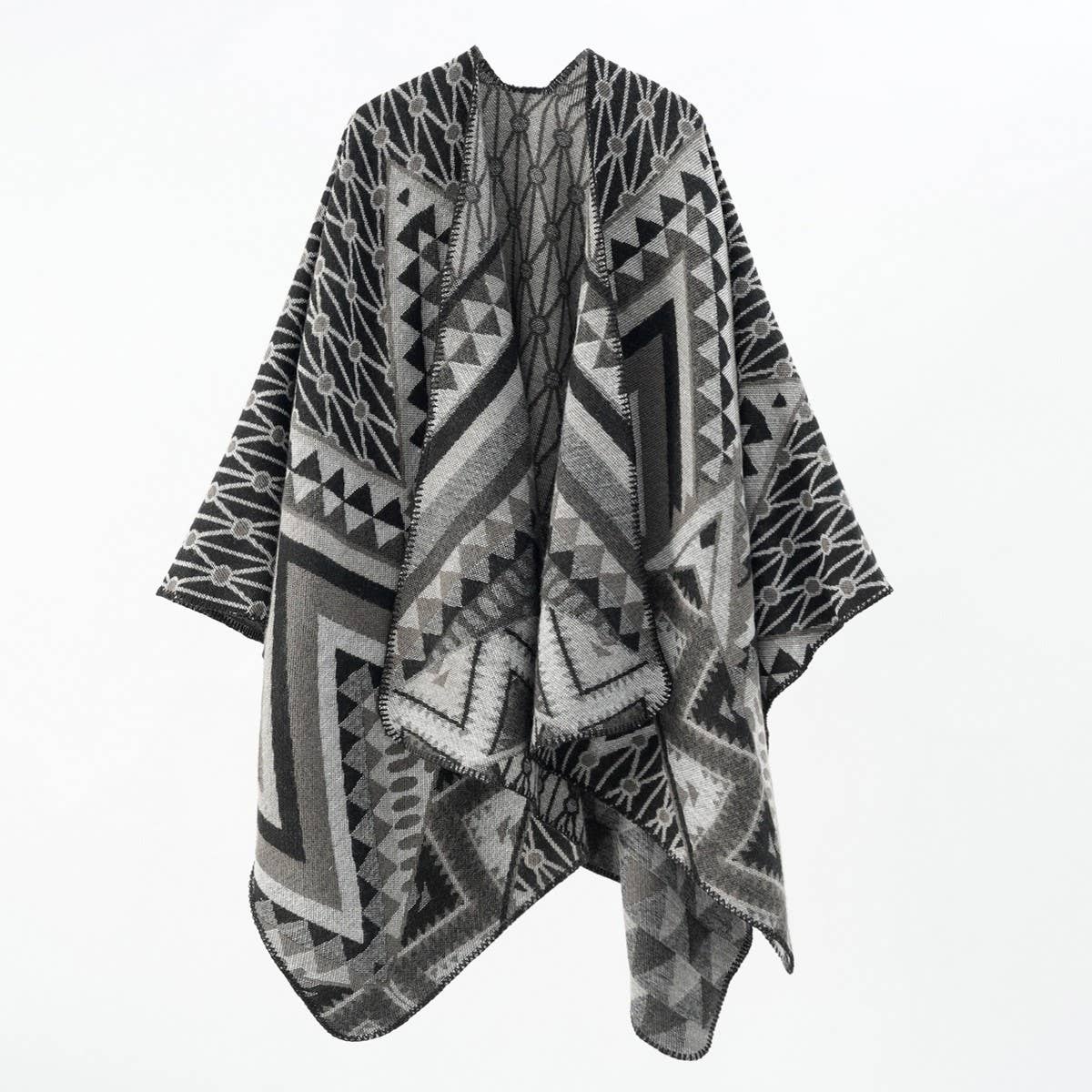 FASHION TRAVEL OUTFIT PHOTO WARM WARM SHAWL_CWMM2093