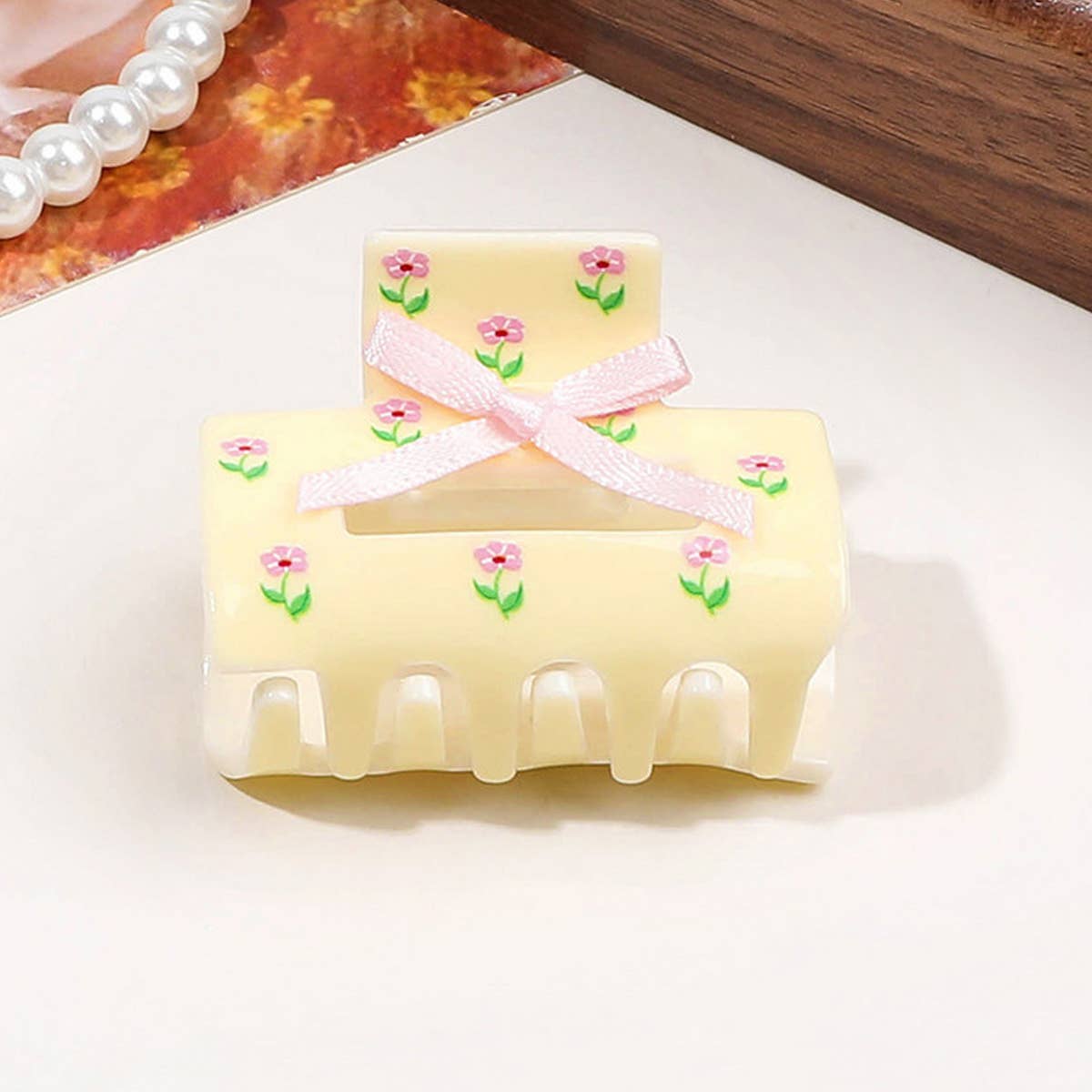 FLORAL BUTTERFLY HAIR CLAW CREAM PRINT CLIP_CWAHA2829