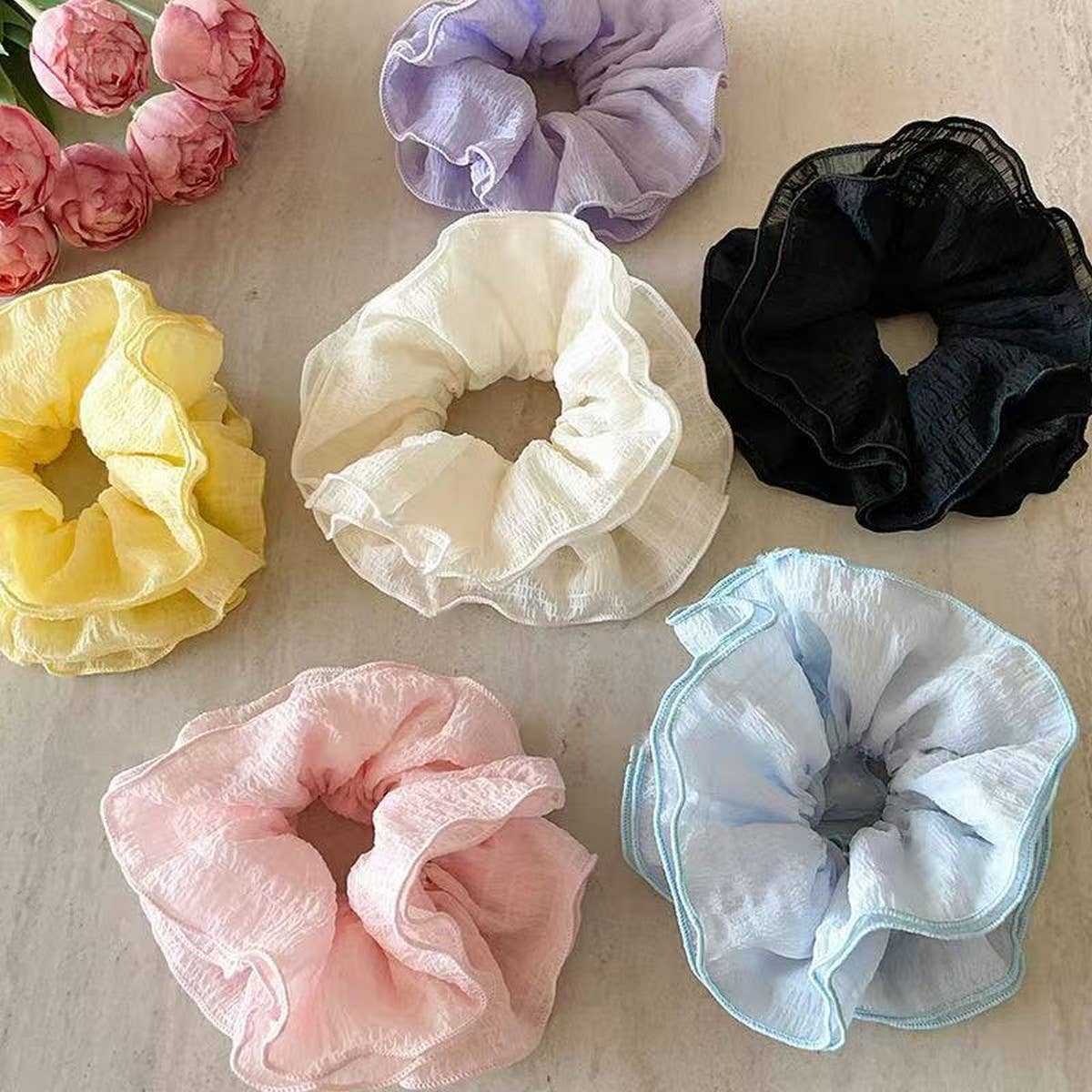 RUFFLED PLAID SCRUNCHIE WITH LAYERED EDGES_CWAHA5509