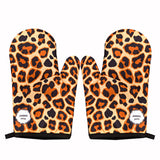 A PAIR OF HEAT RESISTANT BAKING GLOVES_CWMM1452