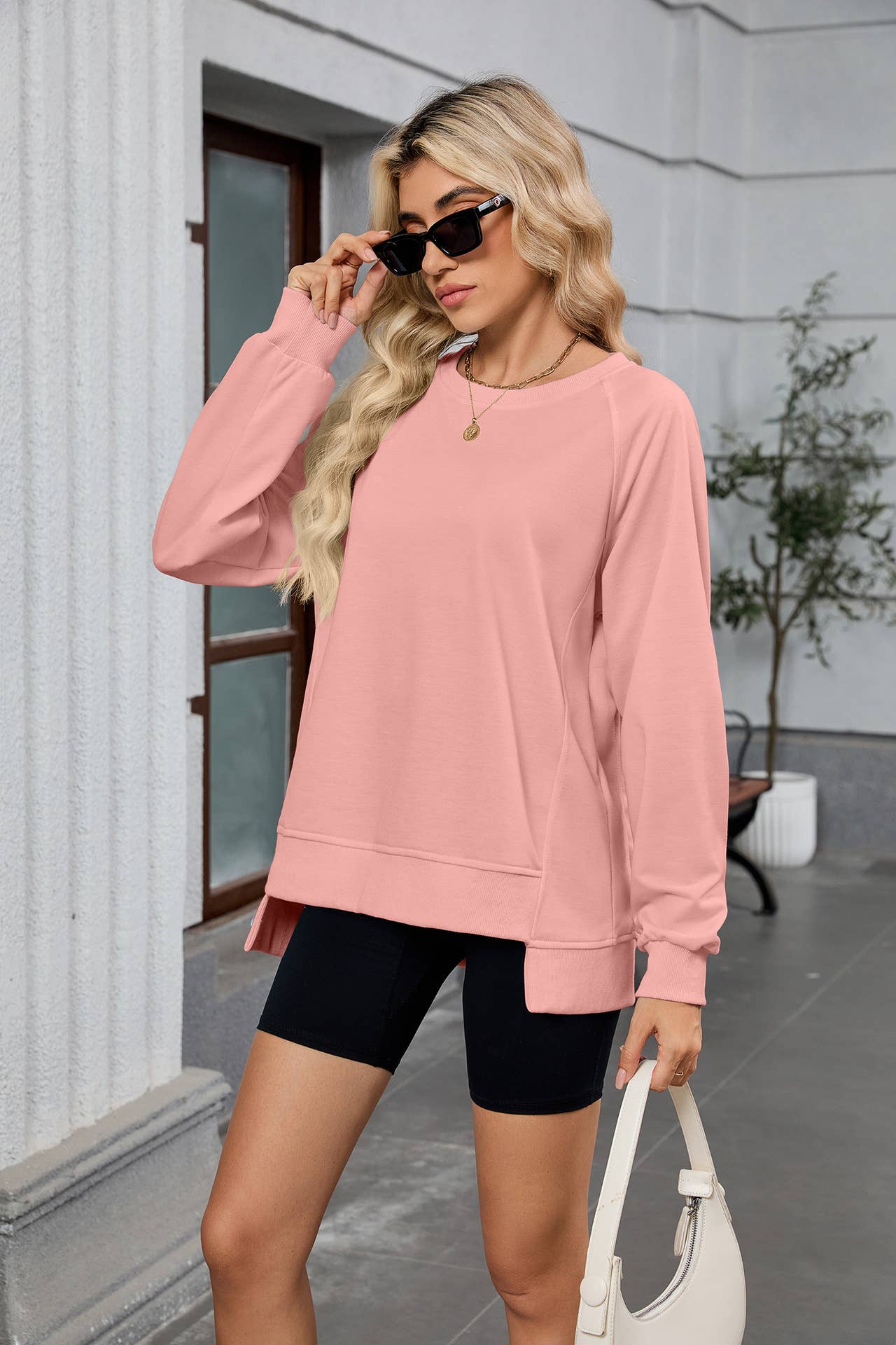 Solid-Color Round-Neck Long-Sleeved Sweatshirt