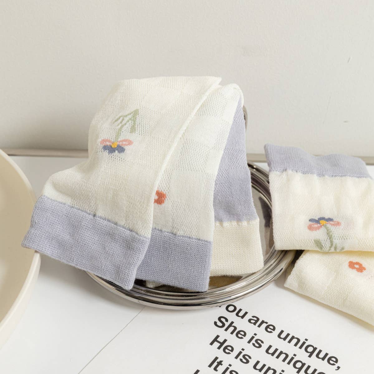 RETRO PLAID FLORAL COTTON SOCKS_CWMS0645