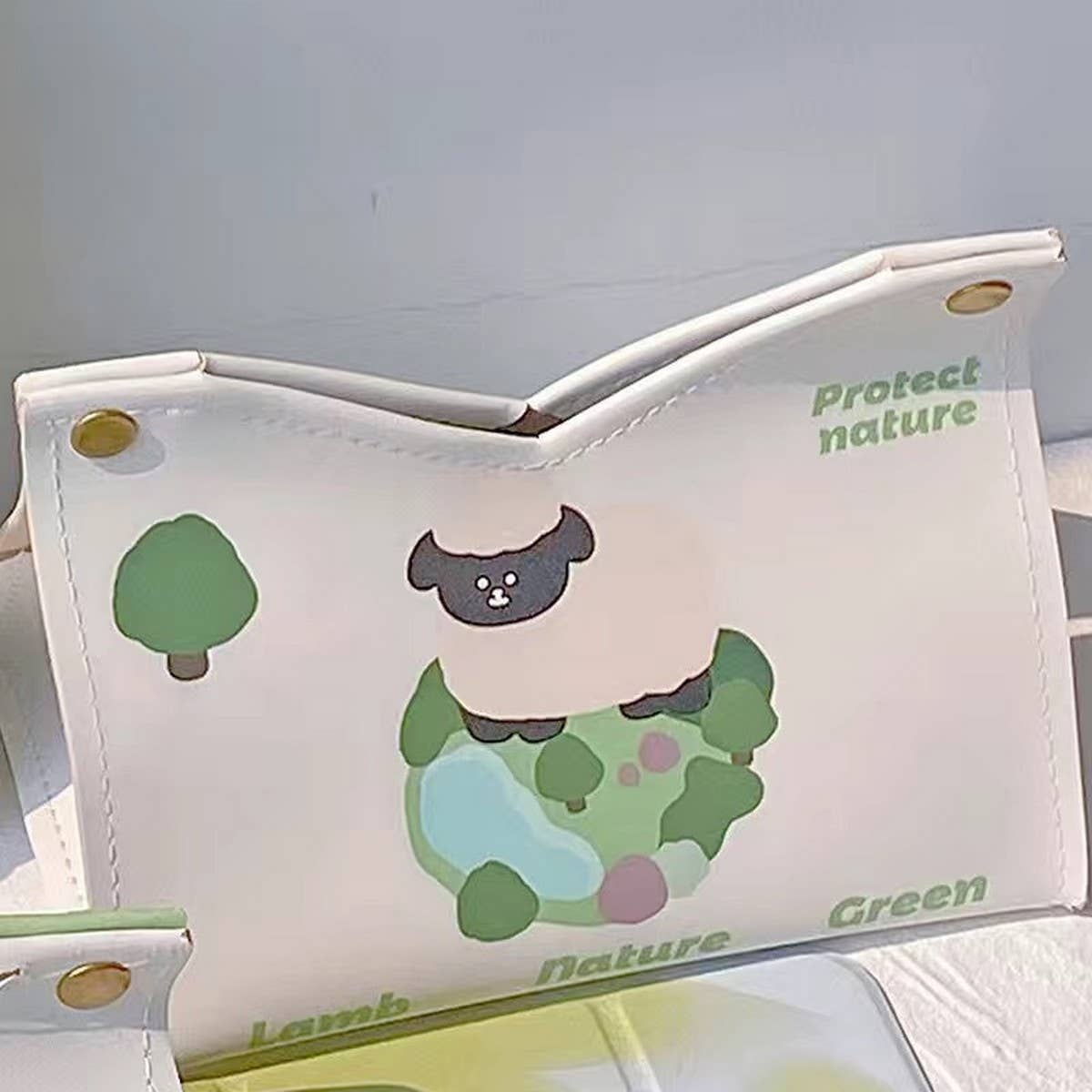 ENVIRONMENTALLY FRIENDLY EARTH SIMPLE TISSUE BOX_CWMM2264