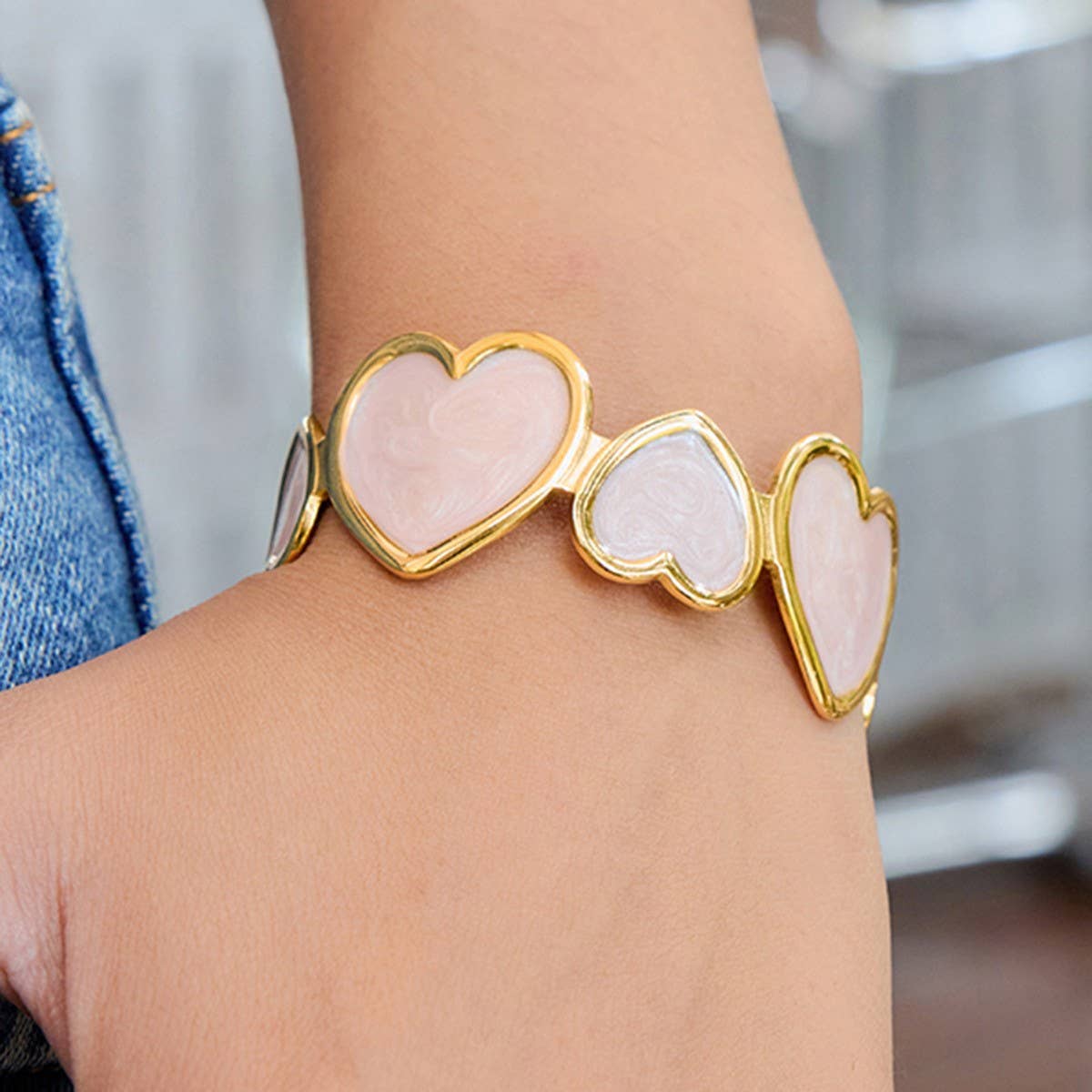 STYLISH 18K GOLD OPEN HEART BANGLE BULK SALE_CWAJE4735