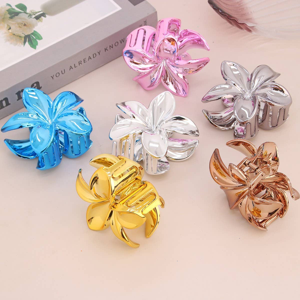 GOLD SILVER EGG FLOWER LARGE HAIR CLAW ELEGANT_CWMM4995