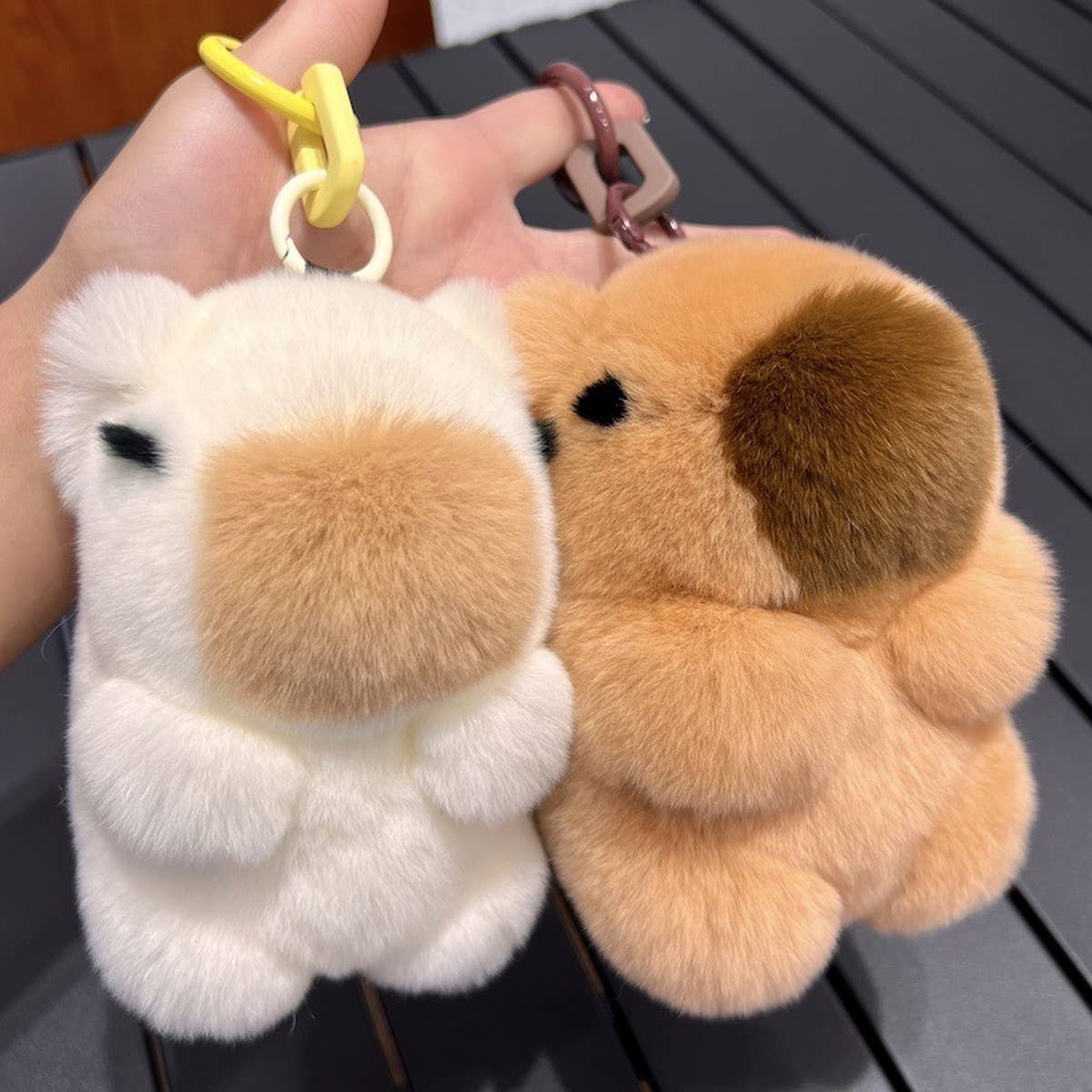 CUTE CAPYBARA PLUSH DOLL CAR KEYCHAIN PENDANT_CWMM2452