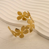 ELEGANT 18K GOLD FLORAL STAINLESS STEEL BRACELET_CWAJE4599