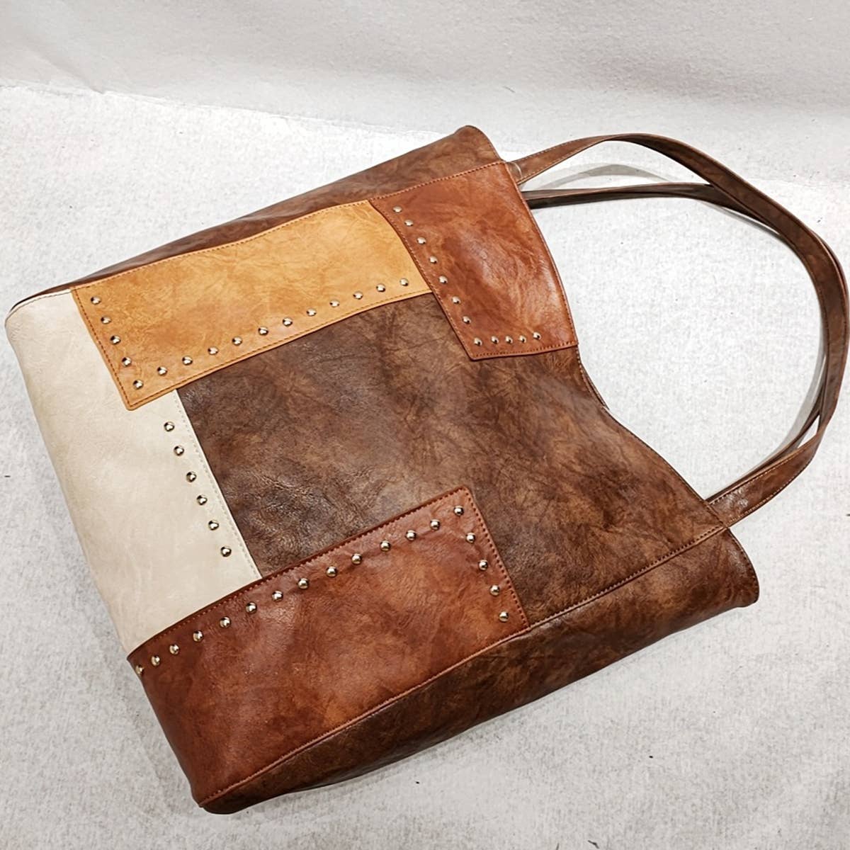 Women Rivet Contrast Splicing One Shoulder Handbag_Cwab0564