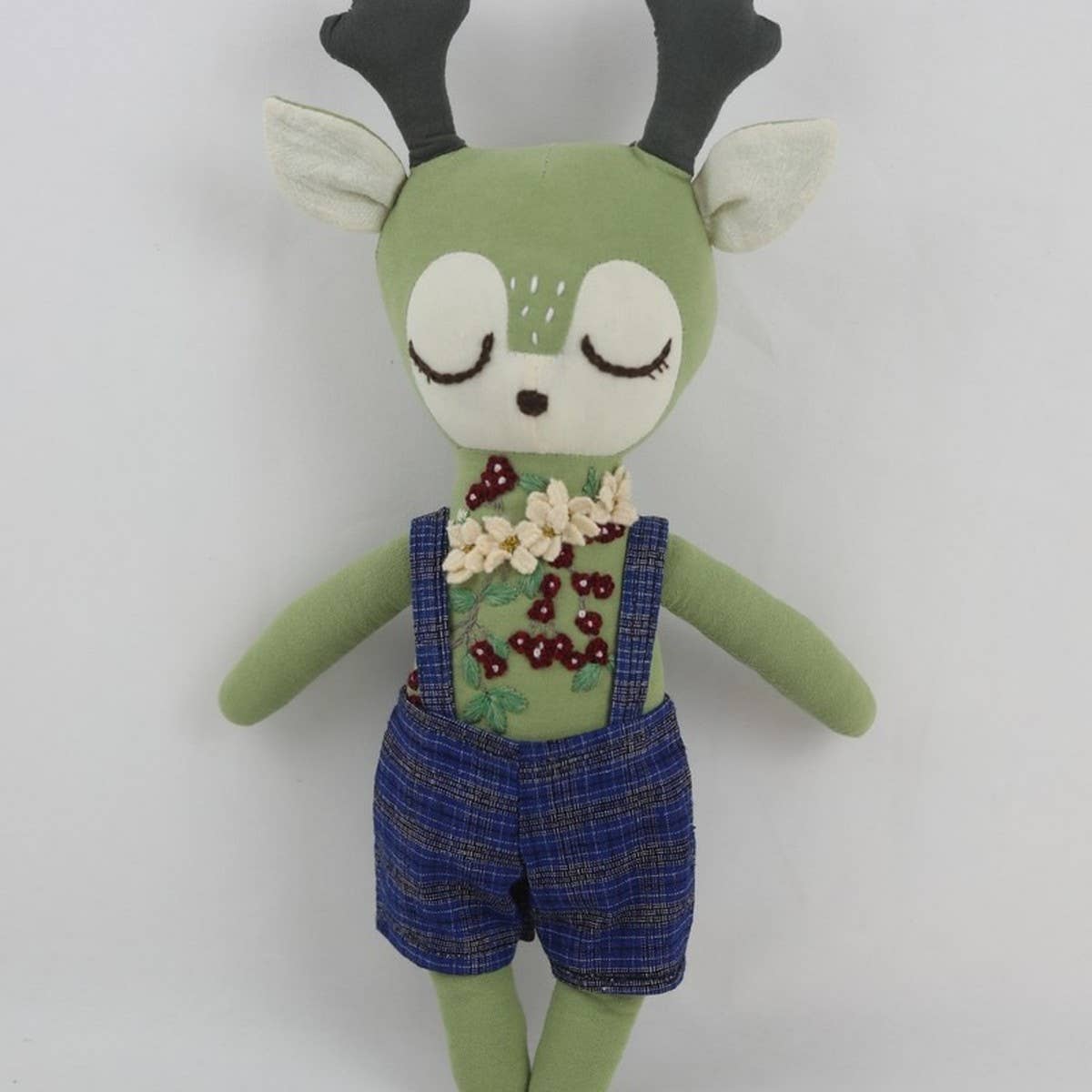 HAND EMBROIDERED RASPBERRY DEER PLUSH TOY DOLL_CWMM6052