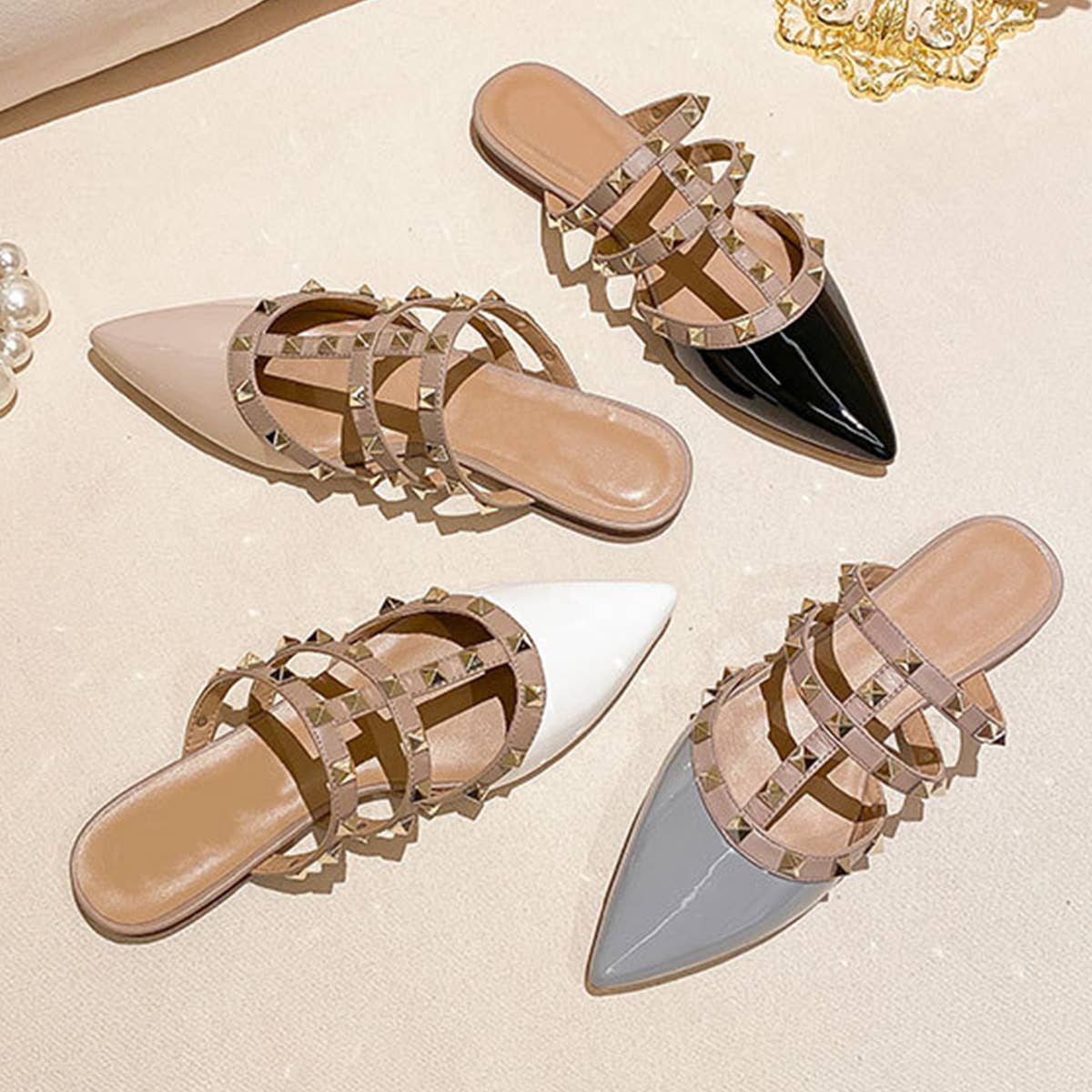 FASHIONABLE POINTED FLAT SOLE SANDALS_CWSHS0480