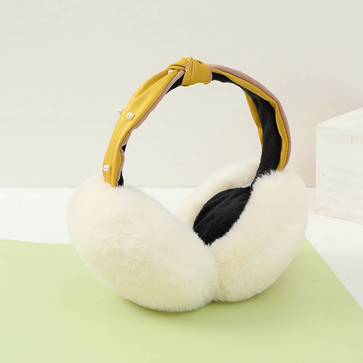 CUTE WARM FOLDABLE PORTABLE EARMUFFS_CWMM1437