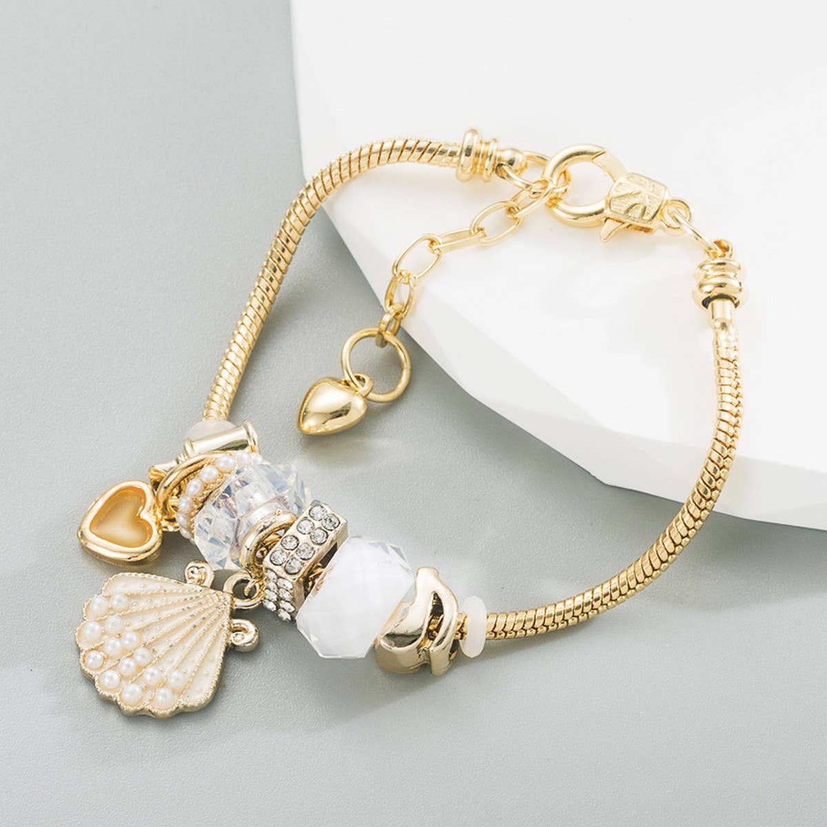 GOLD ALLOY ADJUSTABLE PEARL SHELL BRACELET_CWMM8501