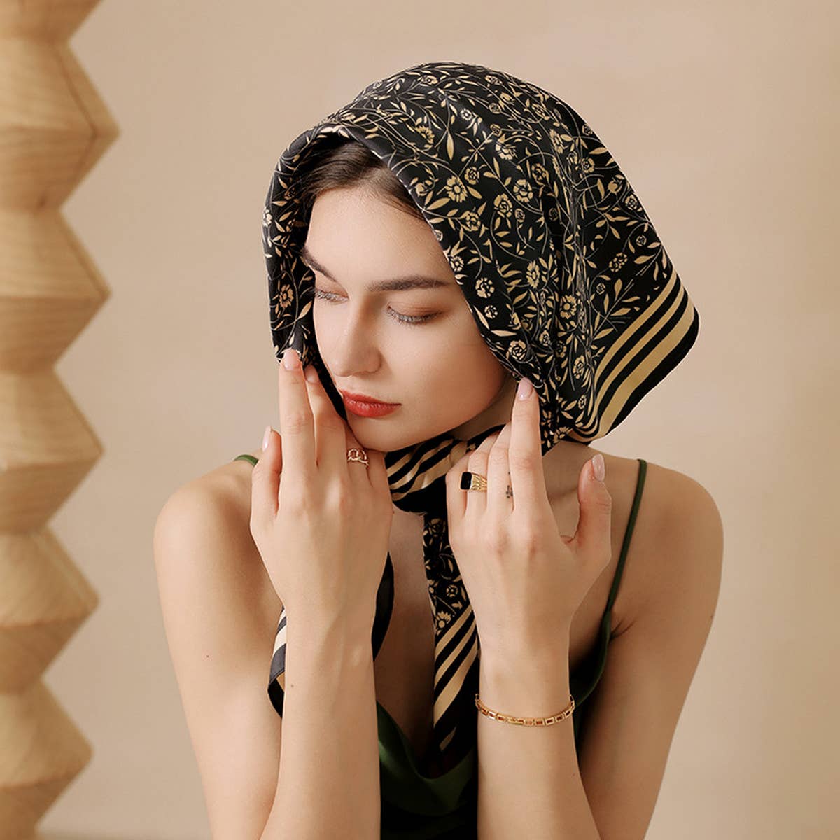 SWEET FLORAL FAUX SILK SCARF SQUARE NECK WRAP_CWASC0254