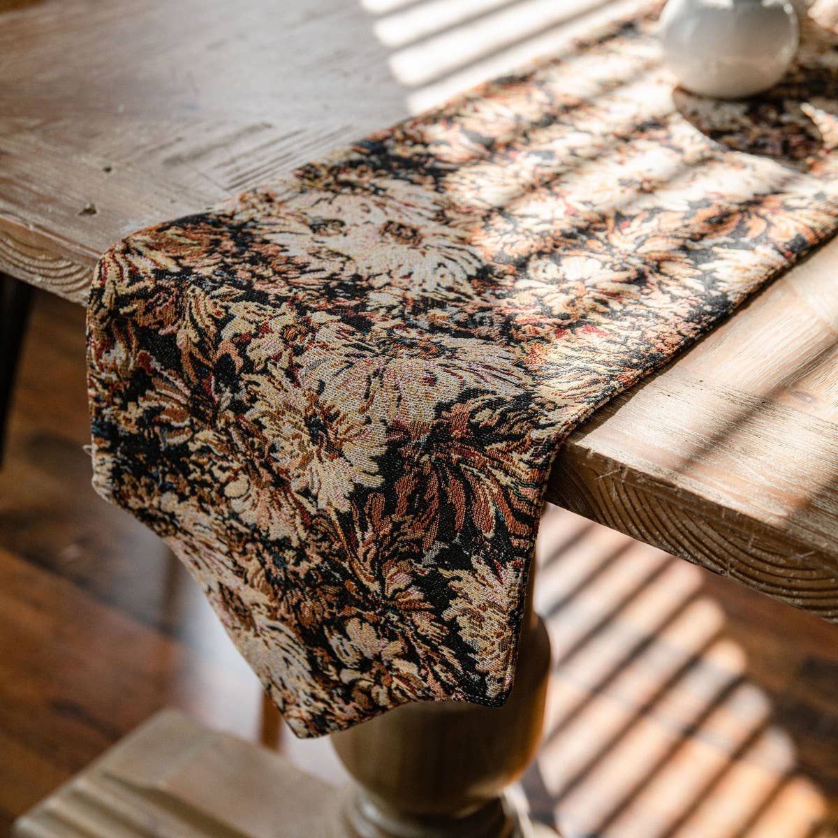 AMERICAN COUNTRY SUNFLOWER JACQUARD TABLECLOTH_CWMM0996