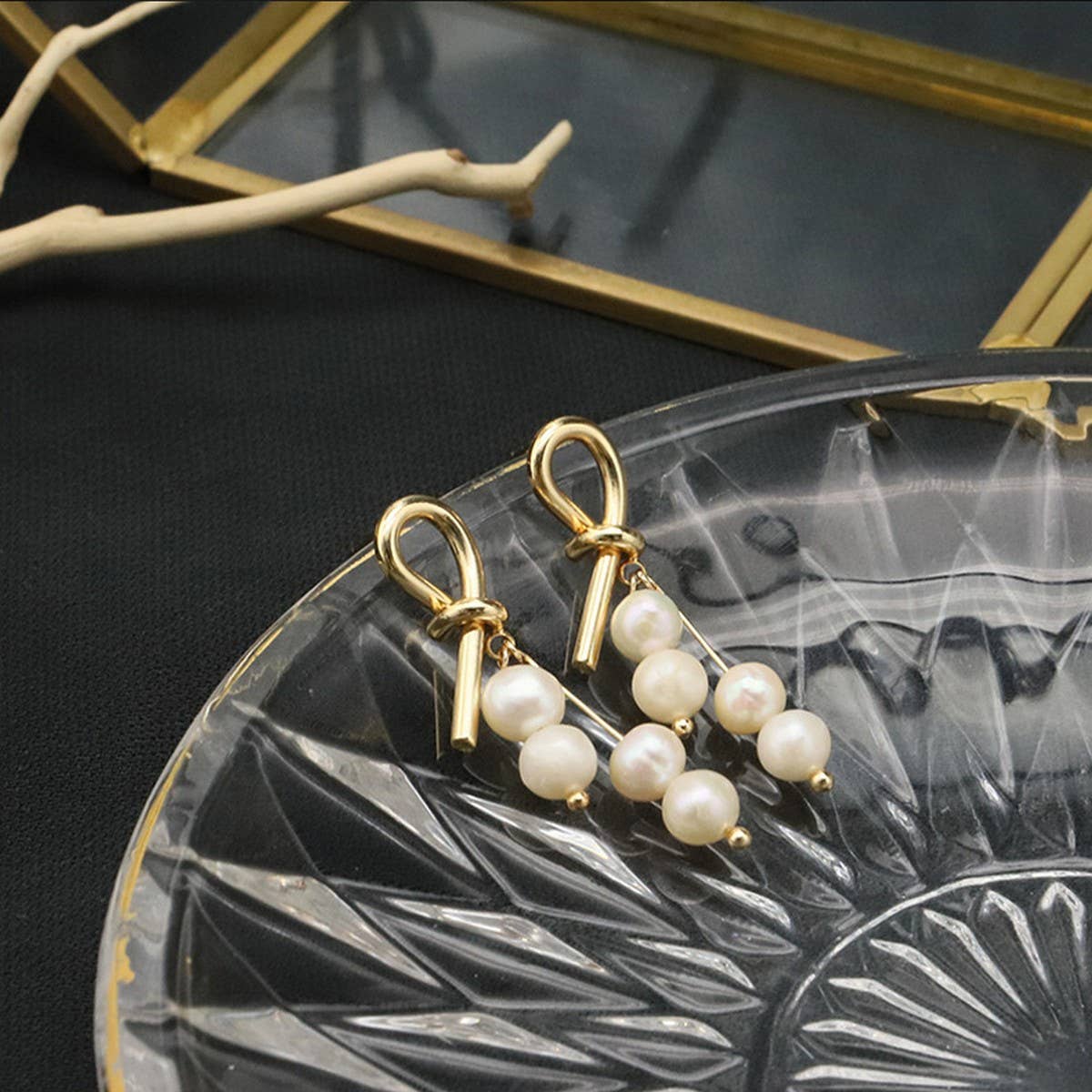 NEW RETRO SIMPLE NATURAL PEARL EARRINGS FOR WOMEN_CWAJE3820