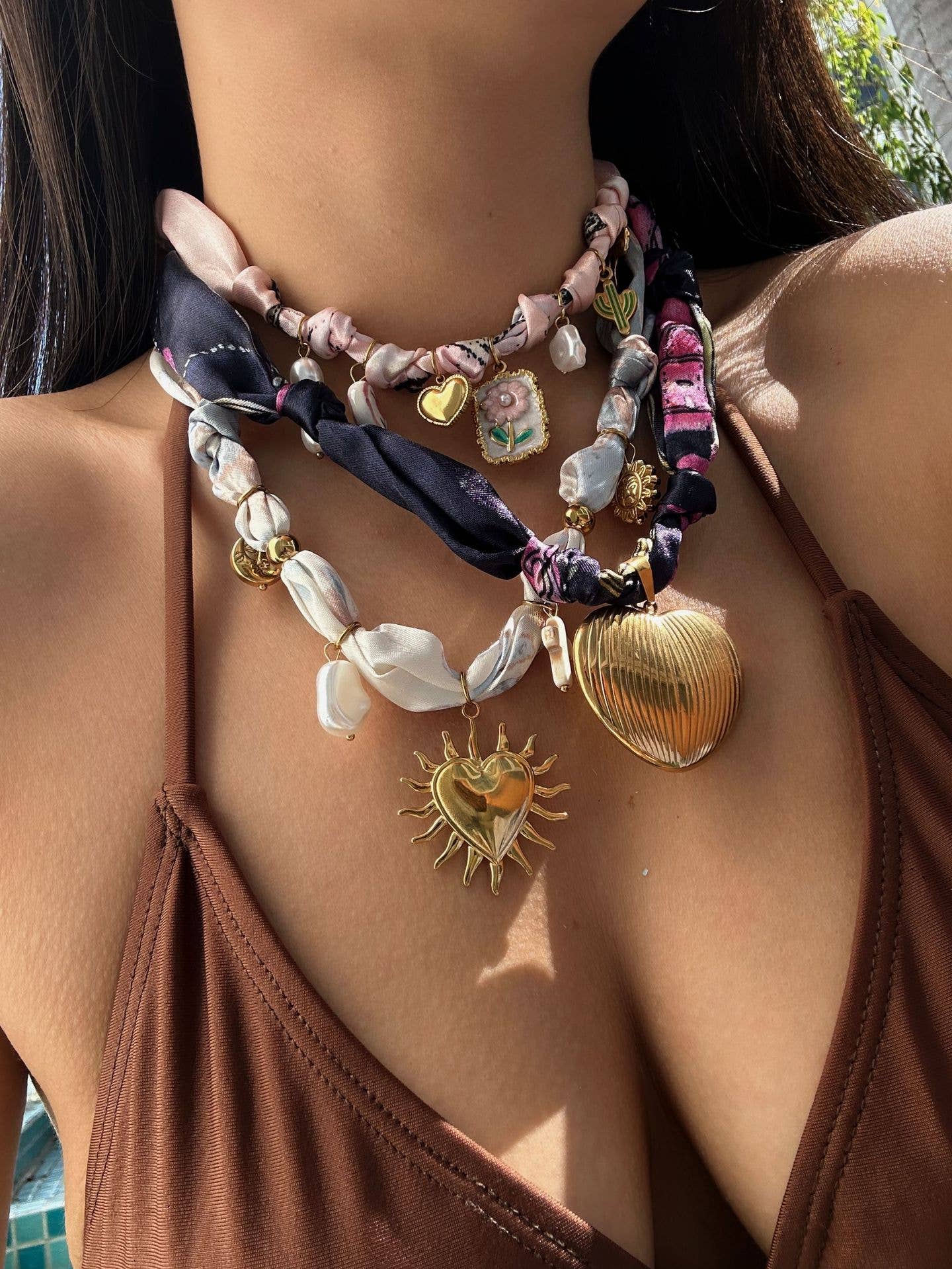 Stainless Steel Ceramic Flower Ribbon Necklace_Cwaje05615