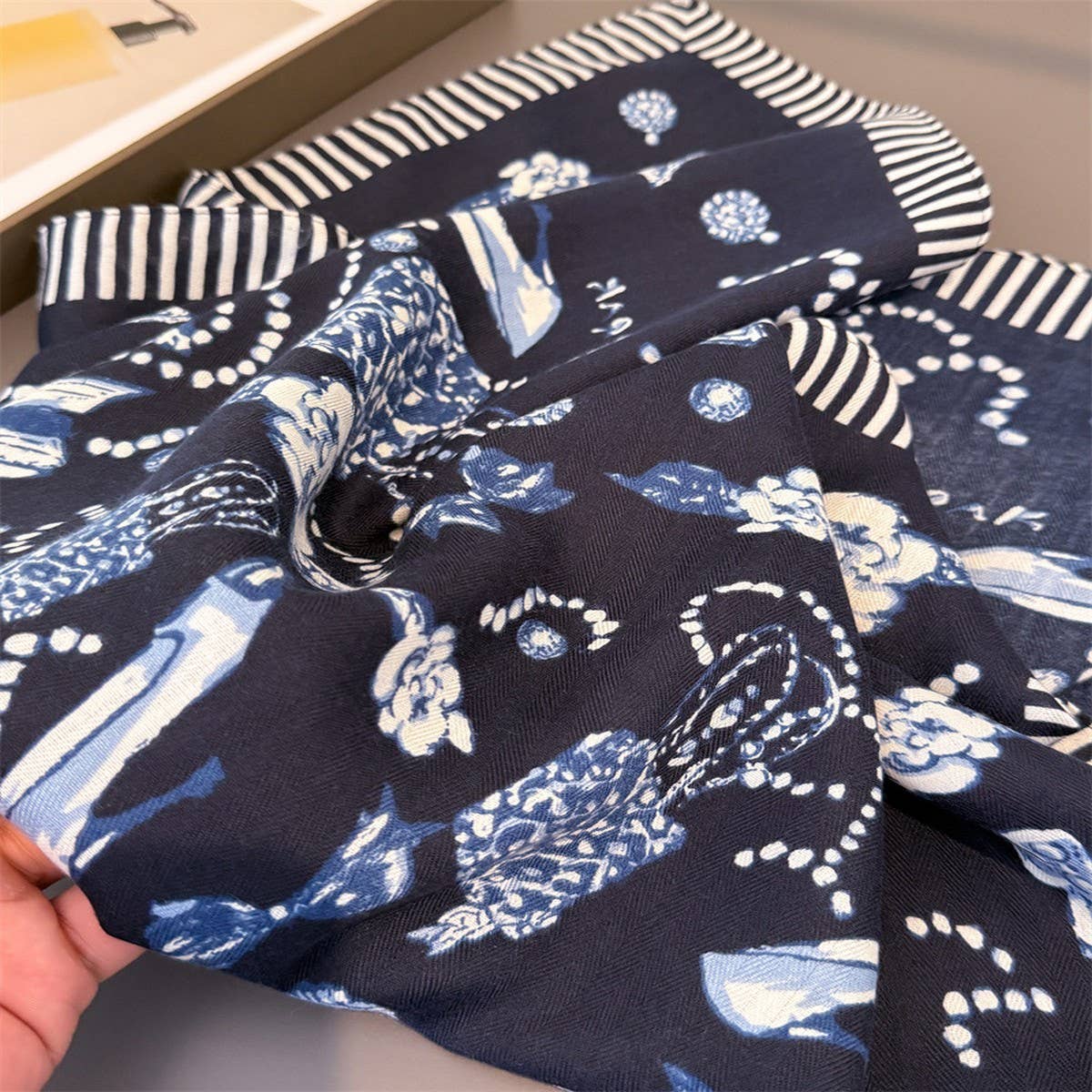 Elegant Code Herringbone Cotton-Linen Scarf_Cwasc03445