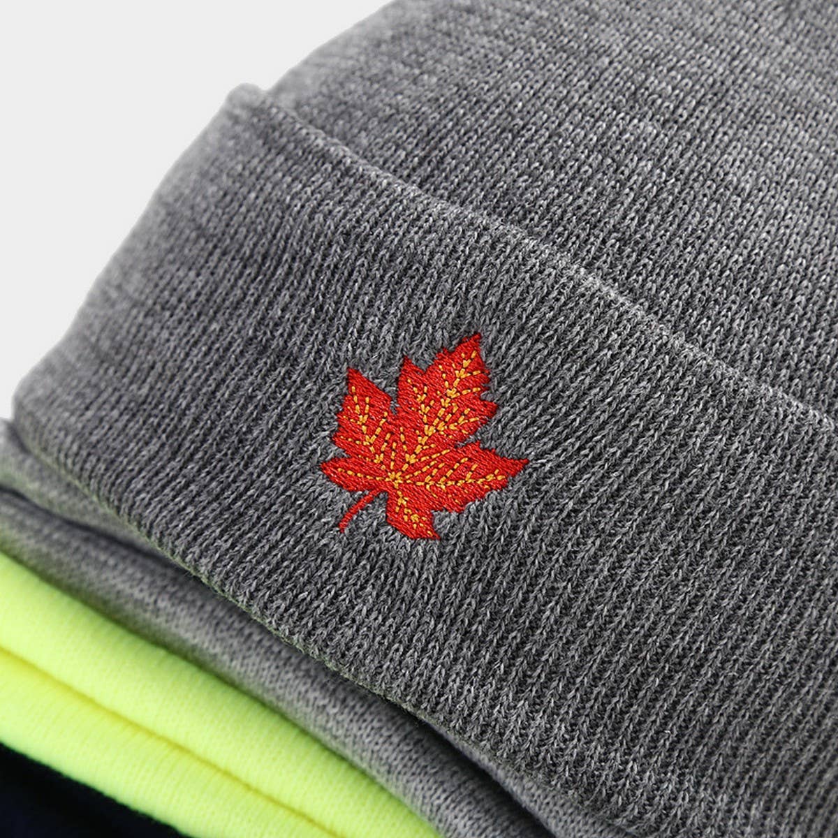 RED MAPLE LEAF EMBROIDERY KNITTED HAT HIP HOP HAT_CWAH2083