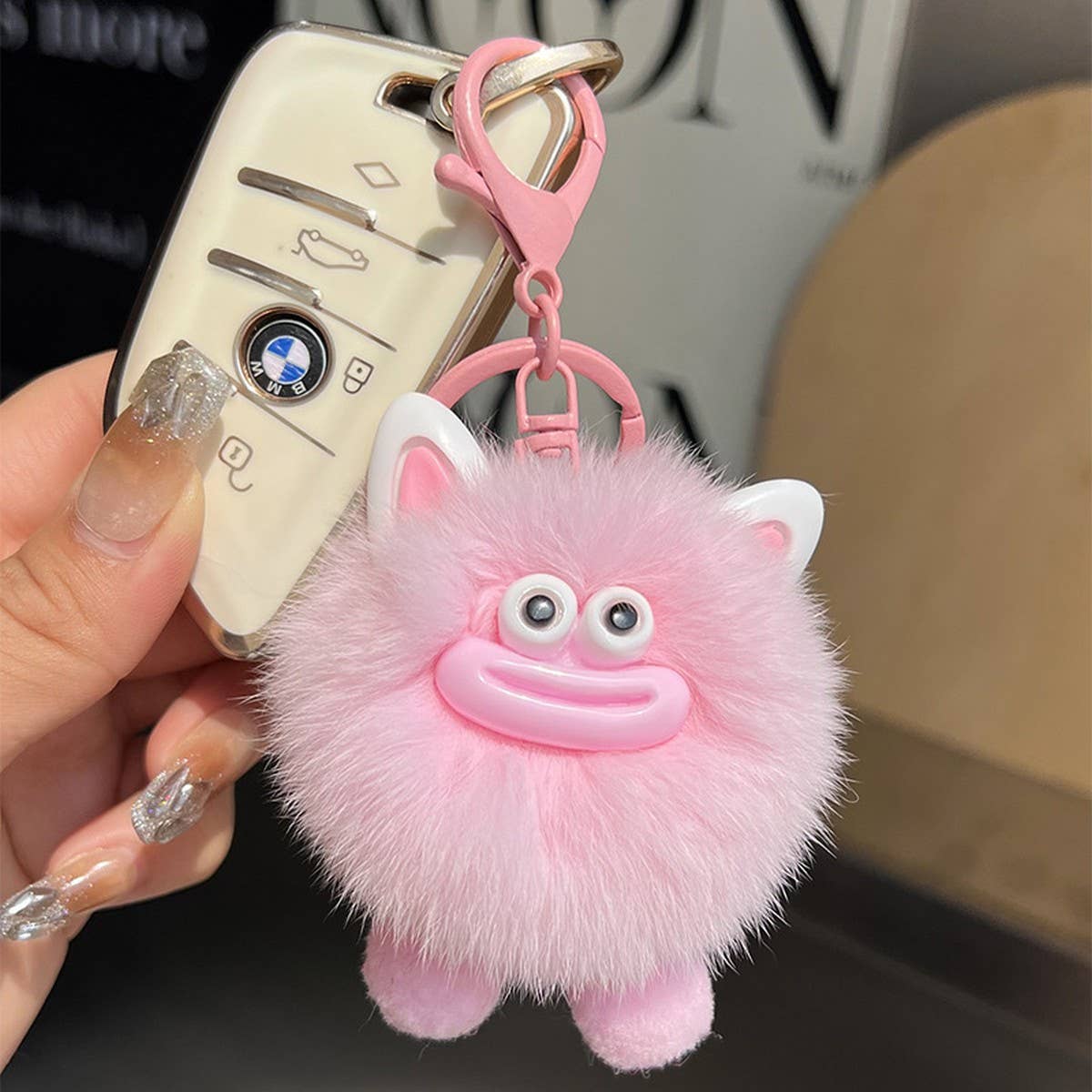 BIG MOUTH SMALL BRIQUETTE CAR KEYCHAIN PENDANT_CWMM2509