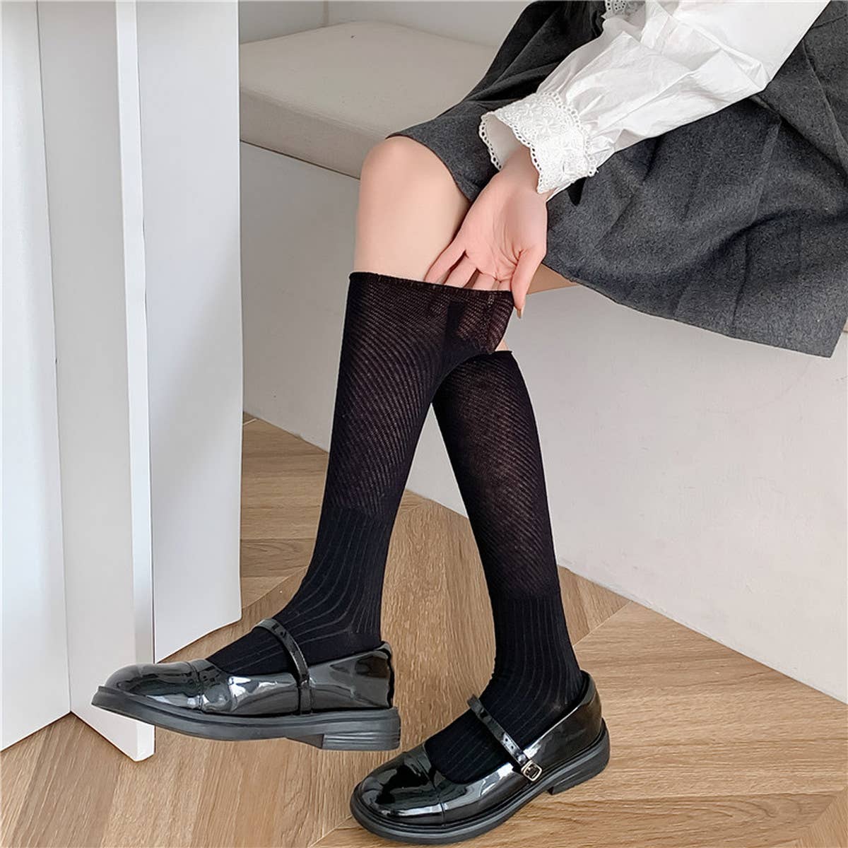 Women Breathable Mesh Mid-Length Cotton Socks_Cwms0647