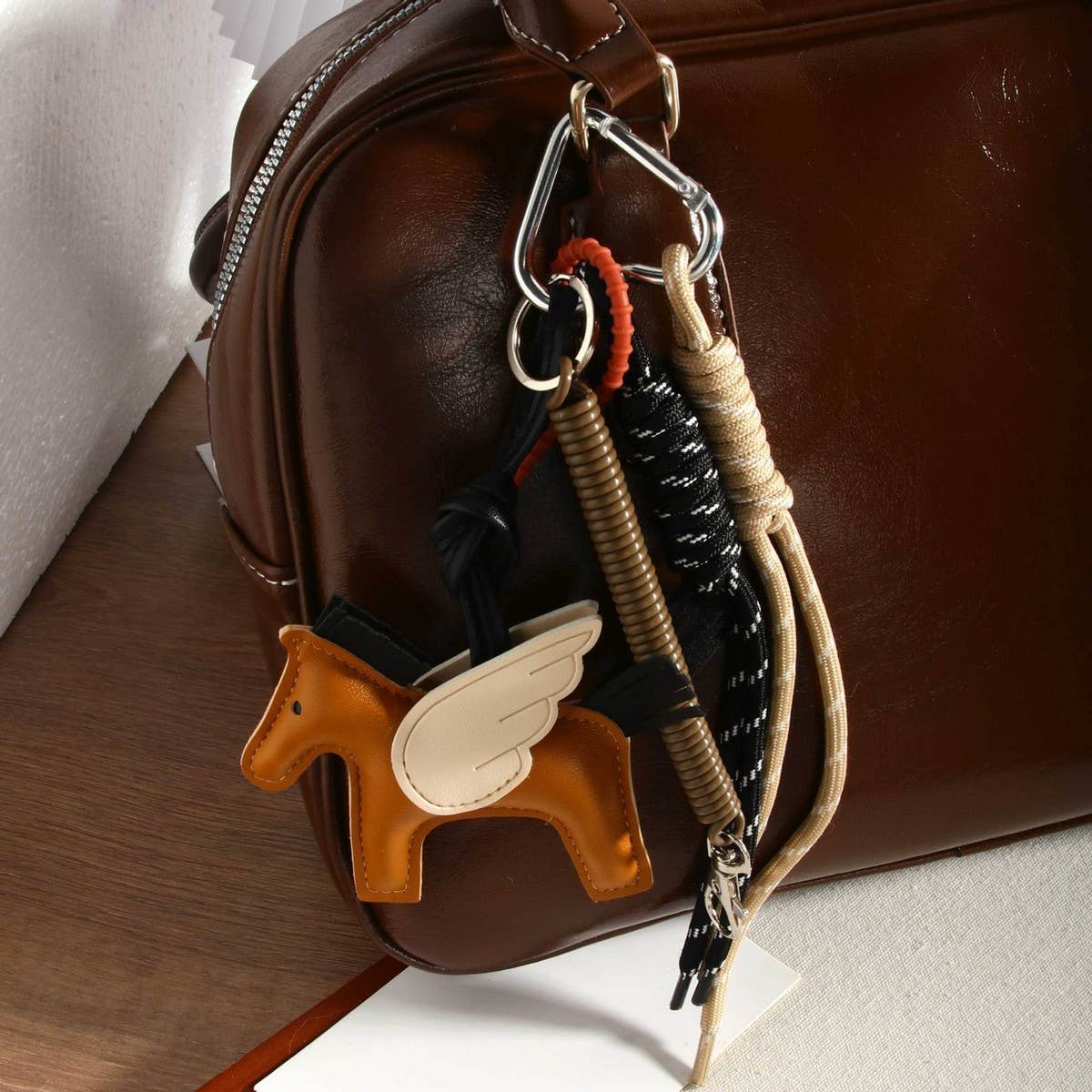 COLORFUL PEGASUS KEYCHAIN LEATHER TASSEL_CWMM7572