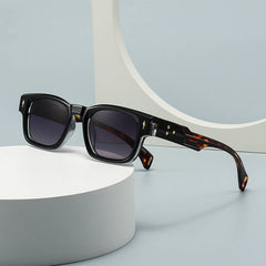 FASHIONABLE AND PERSONALIZED RETRO ART SUNGLASSES_CWASG0438