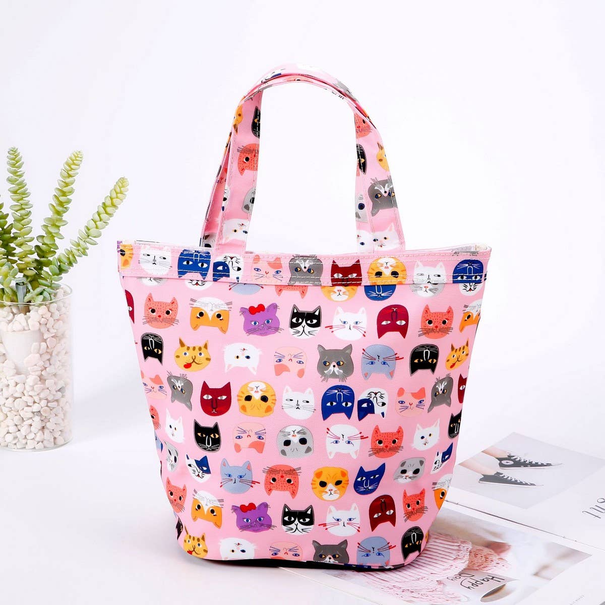 CARTOON MINIMALIST AND LIGHTWEIGHT HANDBAG_CWAB1744