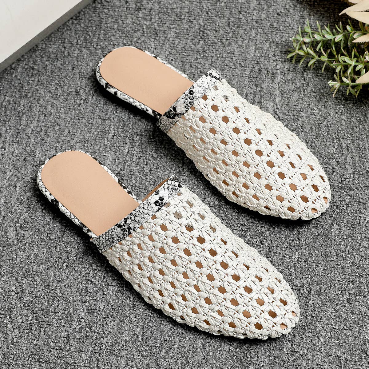 EXTERNAL BREATHABLE MESH FLAT BOTTOM MULES_CWSHF0037