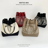 DRAWSTRING MAGNETIC CLOSURE KNITTED SHOULDER BAG_CWAB2376