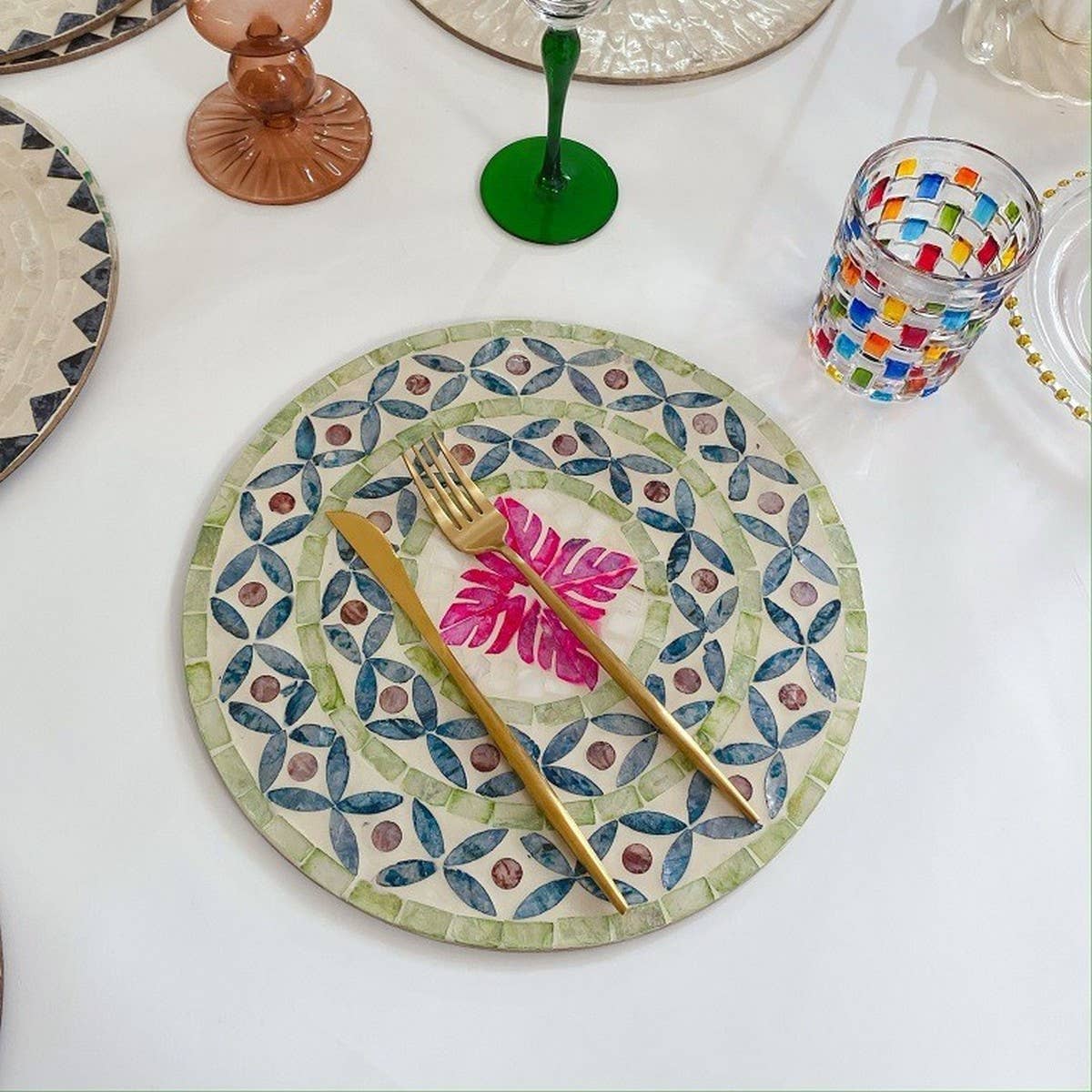 CREATIVE COLORFUL SHELL ROUND PAD INSULATION PAD_CWMM4486