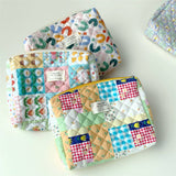 HANDHELD COSMETIC BAG WITH FLORAL PATTERN_CWAB1033